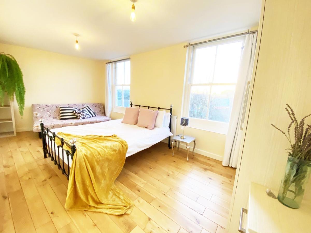 London'S Central East End 2 Bedroom City Apartments Экстерьер фото